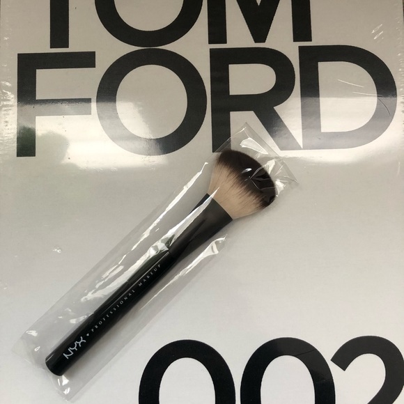 NYX Pro Brush Set with Cleansing Pad - Picture 8 of 15